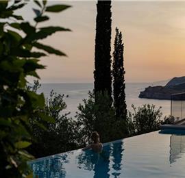 Luxury 4 Bedroom Villa with Infinity Pool, Sauna and Sea Views in Sveti Jakov, near Dubrovnik, Sleeps 8